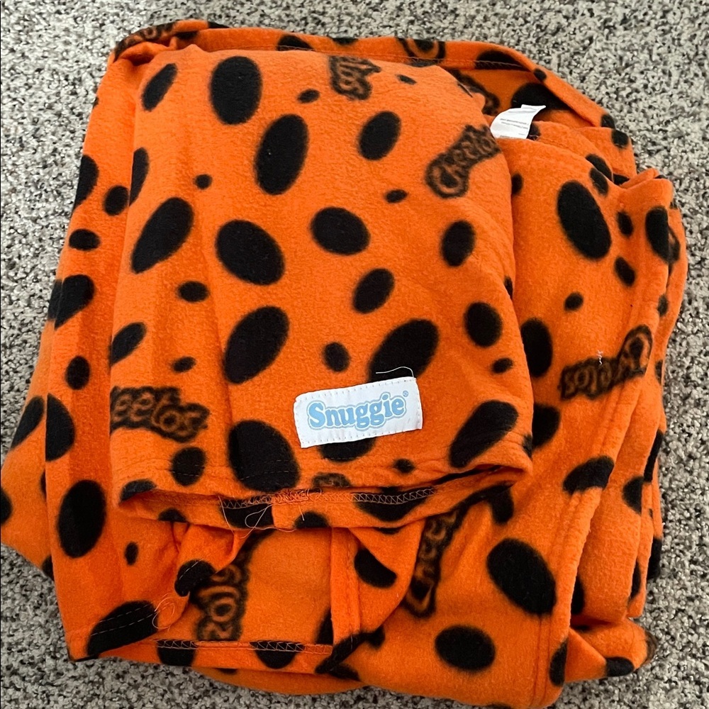 Snuggie Cheetos one size